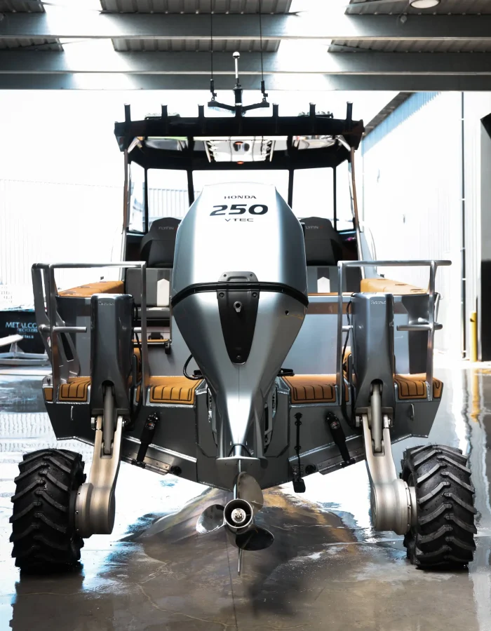Flyfin 2100 Amphibious