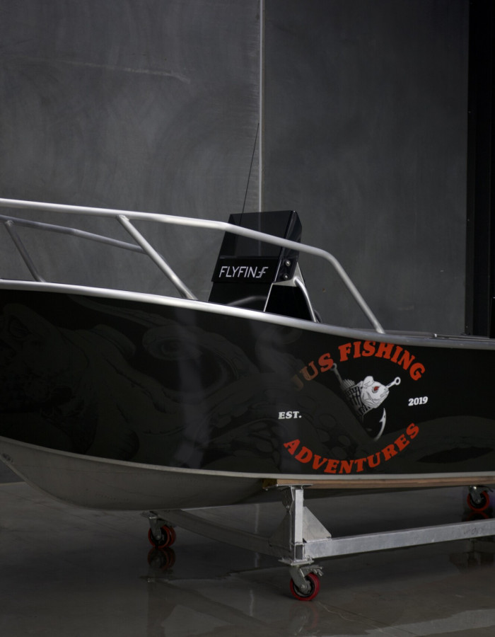 Flyfin 1700 Side console