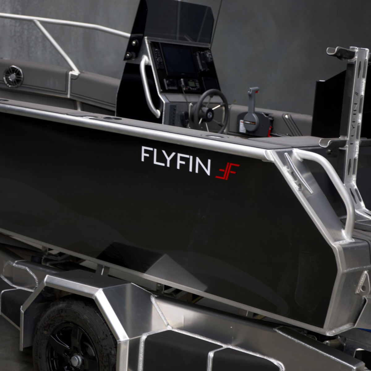 Flyfin 1700Side console Flyfin 1700Side console
